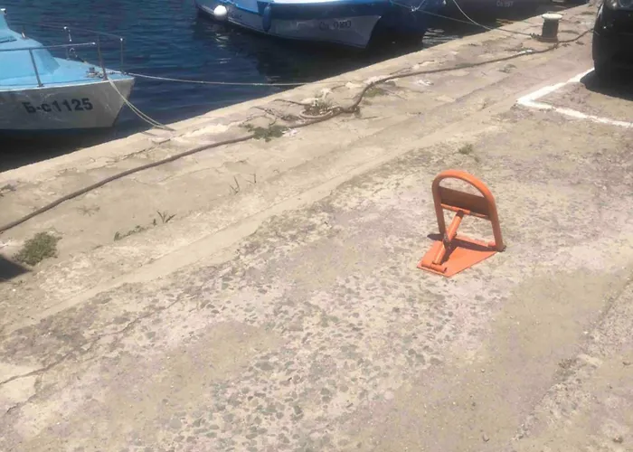 димови 別荘 *